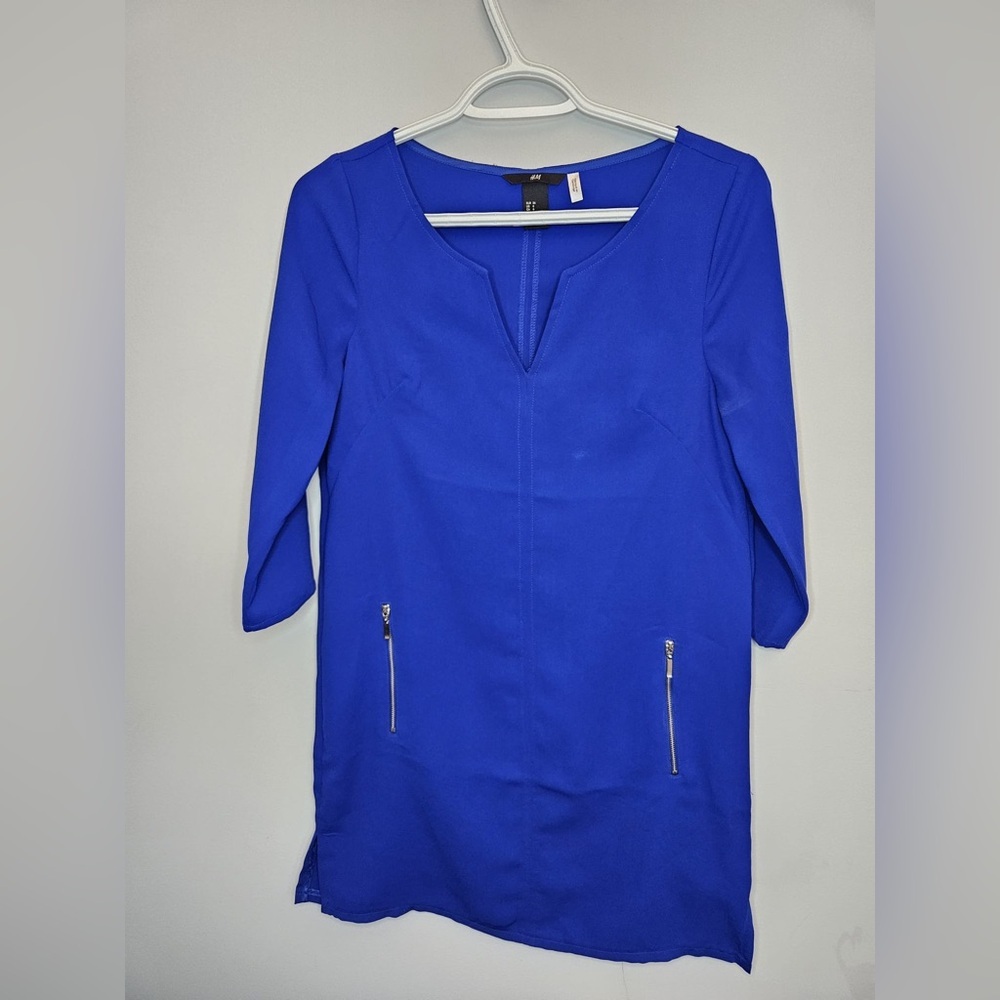 H&M Electric Blue Shift Dress
Size 6
In great condition 
Measurements in picture